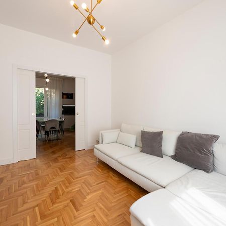 Big Apartment Close To Bocconi / Humanitas / Ieo Milan Exterior photo
